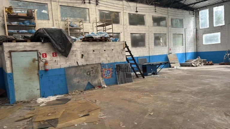 Imagem Galpão à venda, 5800 m² por R$ 10.000.000 - Taboão - Mogi das Cruzes/SP