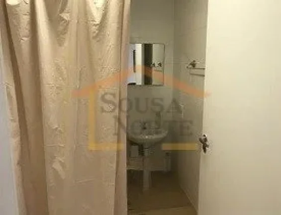 Imagem Apartamento com 1 dormitório, cozinha, banheiro, 26m².

Condomínio com lavanderia, salão de fest...