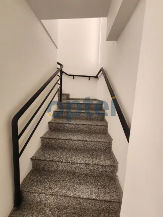 Imagem Salão/ loja comercial de 280m2 na Avenida Kennedy no bairro Jardim do Mar em São Bernardo do Campo 2 vagas de garagem na frente