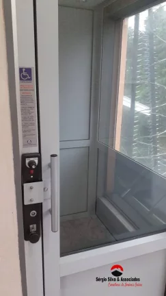 Imagem Casa a Venda no Bairro Serra Azul em Campos do Jordão-SP.