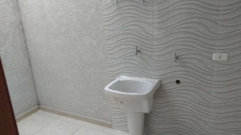 Imagem Casa Nova em Condomínio Fechado para Locação – Primeira Locação