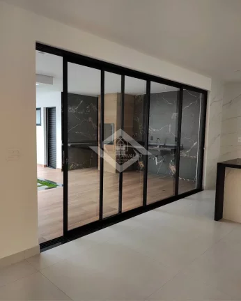 Imagem Casa de 3 suites, área gourmet e piscina, 251 m². Grand Park - Campo Grande
