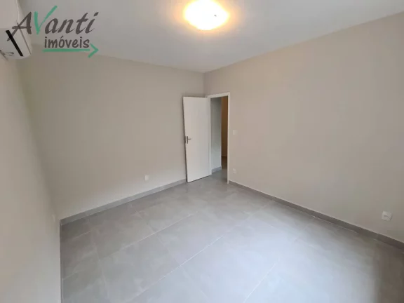 Imagem Apartamento à de 2 quartos , 83m², todo reformado, localizado no bairro Embaré - Santos/SP