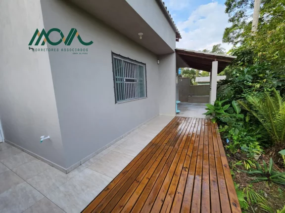 Imagem Casa no Balneário Princesa do Mar - em Itapoá, 3 quartos sendo 01 suíte