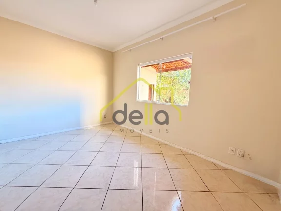 Imagem Excelente Casa Plana Averbada no Iririú próxima do Colégio Santo Antônio!!