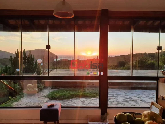 Imagem Casa com 3 dormitórios à venda, 180 m² por R$ 2.600.000,00 - Ferradura - Armação dos Búzios/RJ