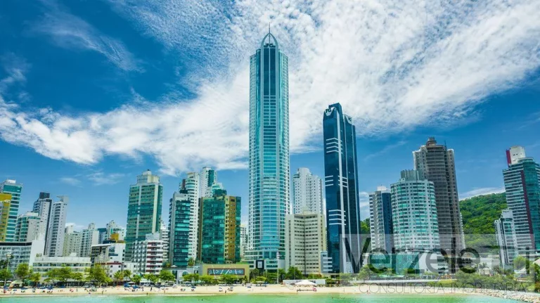 Imagem Apartamento Quadra Mar para Venda em Balneário Camboriú / SC no bairro Pioneiros