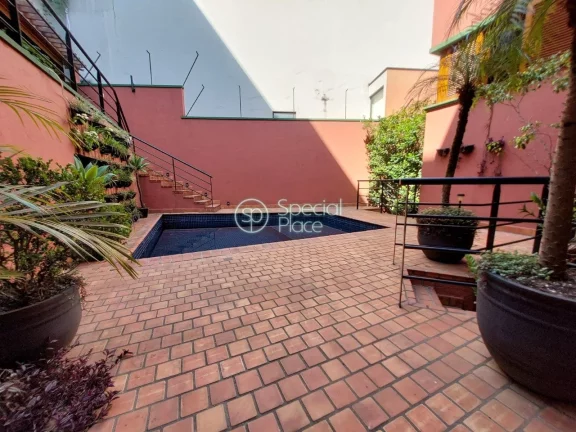 Imagem Charmosa e elegante casa em estilo praiano, com muitas janelas, bem iluminada e arejada disponível ...