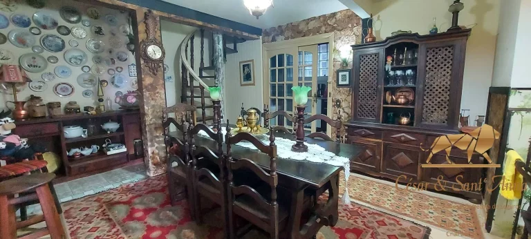 Imagem Locação de Casa com Potencial para Pousada/Guest House em Campos do Jordão