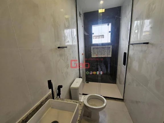 Imagem Casa com 2 dormitórios à venda, 61 m² por R$ 330.000,00 - Vila do Peró - Cabo Frio/RJ