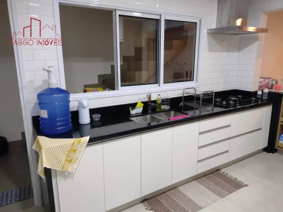 Imagem Oportunidade - Casa em condomínio - 2 dorms.