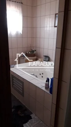 Imagem Casa em Condomínio à Venda em Sorocaba-SP, Jardim Ibiti: 3 Quartos, 1 Suíte, 2 Salas, 2 Banheiros, 6 Vagas, 226m².