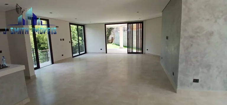 Imagem CASA ALTO PADRÃO, 0Km, 4 SUÍTES, CHEIA DE ARMÁRIOS PLANEJADOS, EQUIPADA.
