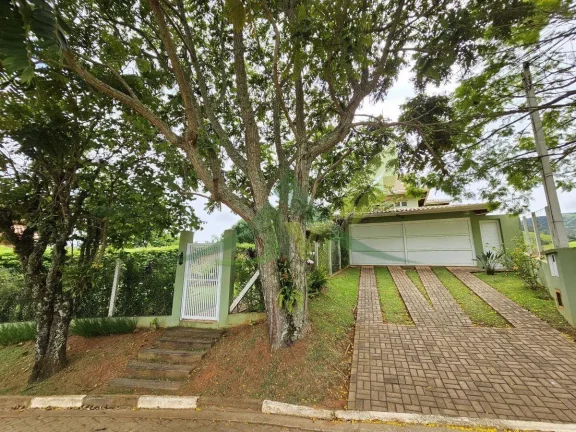 Imagem Chácara à Beira da Represa em Piracaia-SP – 3 Suítes, Piscina e Vista Deslu