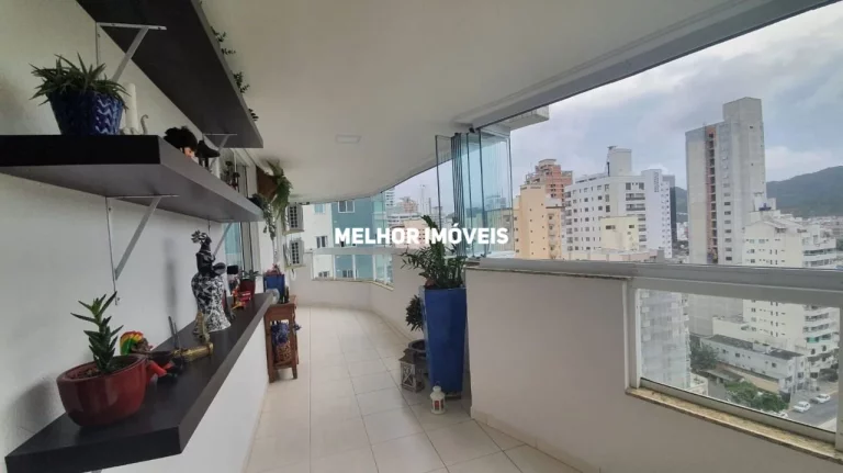 Imagem Apartamento Mobiliado à Venda com 02 Dormitórios sendo 01 Suíte, Sacada com Churrasqueira Localizado na Quadra Mar em Balneário Camboriú - SC