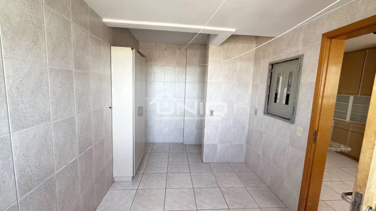 Imagem Apartamento Suite + 2 Dormitórios - Ed Cesira - Pinheiros