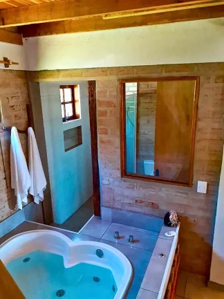 Imagem Oportunidade de Investimento: Charme e Conveniência no Centro de Pinhal