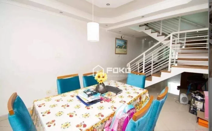 Imagem Sobrado com 3 dormitórios à venda, 196 m² por R$ 890.000,00 - Jardim Flor da Montanha - Guarulhos/SP