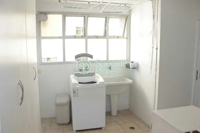 Imagem Aconchegante apartamento em Moema Pássaros, reformado, com 167 metros distribuídos em 4 dormitóri...