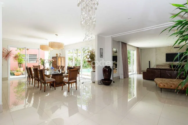 Imagem Sobrado Bela Aliança - 600M², 4 Dorms, 2 Suítes, 6 Vagas, Placas Solares.