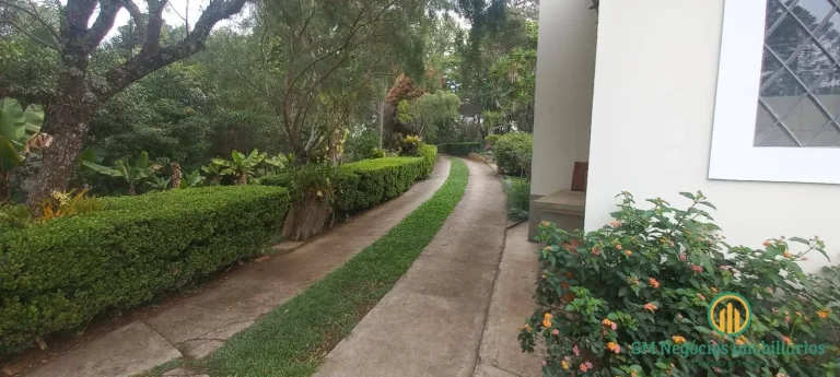 Imagem Casa/chácara em São Roque, 6 qtos, edícula, baias p cavalos, piscina, sauna