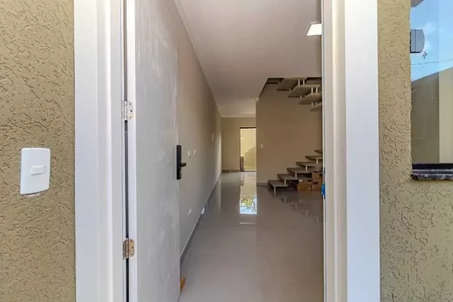 Imagem Sobrado novo com 2 suítes e 1 vaga de garagem, Sertão do Trombudo em Itapema/SC
