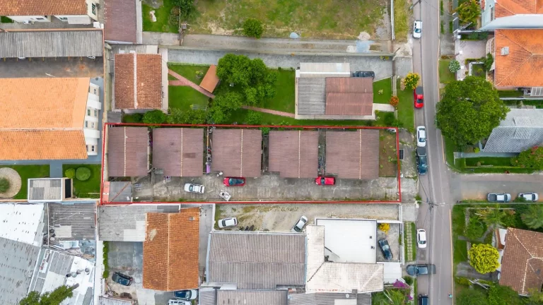 Imagem Terreno no Ecoville, com projeto para prédio em andamento.