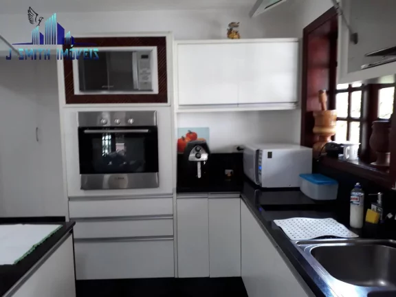 Imagem CASA NOBRE, 191m², ÓTIMOS ACABAMENTOS, EM CONDOMÍNIO FECHADO, RODOANEL.