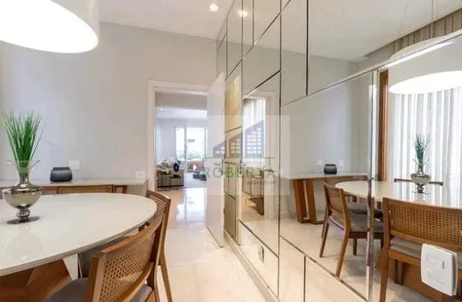 Imagem CASA À VENDA NO JARDIM PETRÓPOLIS COM 4 DORMITÓRIOS