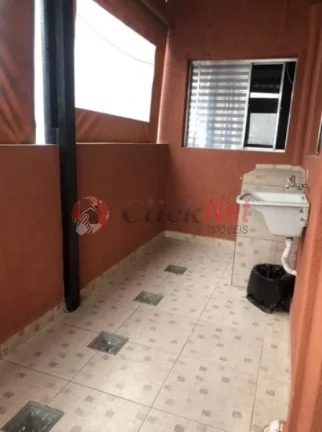Imagem Casa recém reformada localizada no bairro Jardim Alvorada, Santo André com 4 dormitórios, sendo 1 suíte, 1 vaga e uma edícula, 138,98m².