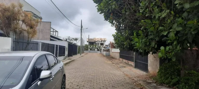 Imagem Sobrado com 6 quartos para venda no bairro Itajuba - Barra Velha - SC