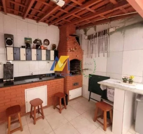 Imagem Linda Casa para venda com 2 suítes na Vila Metalúrgica