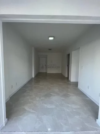 Imagem Apartamento com 2 dormitórios à venda no Centro de Balneário Camboriú/SC