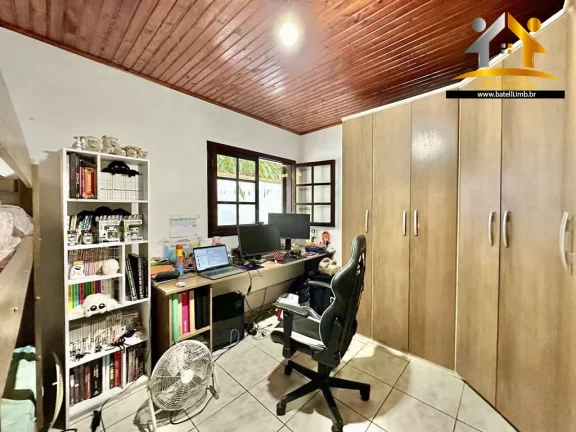 Imagem Casa com Vista para Área Verde no Jardim Rebelato – Cotia | Batelli Imóveis