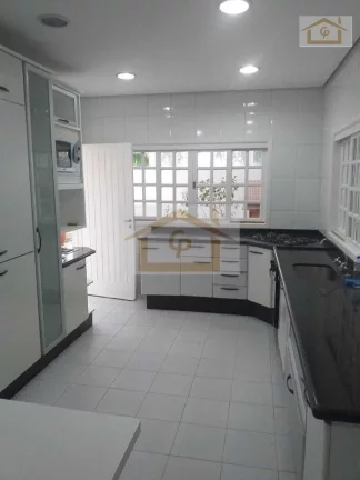 Imagem Sinta a alegria de Viver na Granja Viana! 4 suítes, 4 vagas