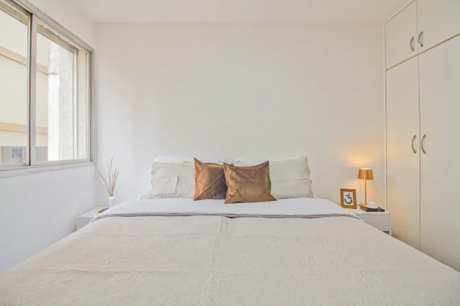 Imagem Apartamento Reformado 97M², 2Q, 1 Suíte, 2 Banheiros, 1 Vaga, Playground, Salão de Festas.