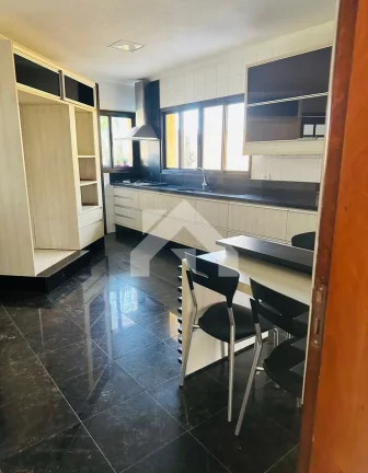 Imagem Casa de Condomínio em Tamboré - Santana de Parnaíba