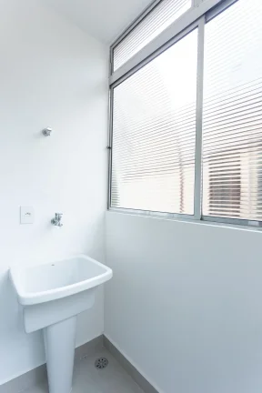 Imagem Apartamento Reformado 30M², 1Q, 1 Banheiro, 1 Vaga, Sol da Manhã, Churrasqueira, Salão de Festas.