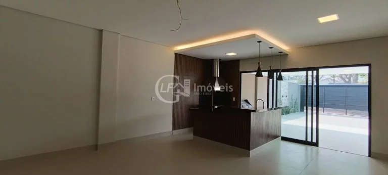 Imagem Venda de Casa de 3 quartos na Vila do Polonês em Campo Grande-MS: 230m², suite, 4 vagas