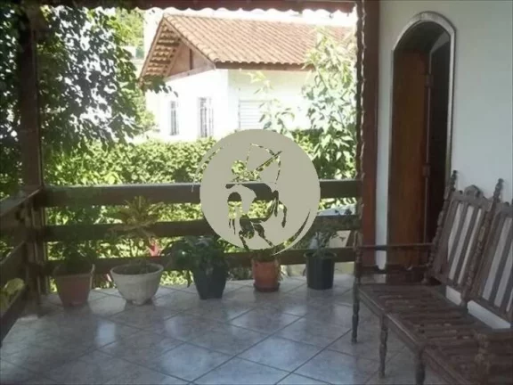 Imagem OPRTUNIDADE! LINDA COM 4 DORMITÓRIOS, SUITE, 8 VAGAS E MUITO VERDE!