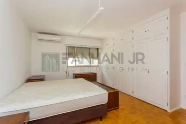 Imagem Imperdível! Apartamento à venda no Jardim Paulista São Paulo-SP: 3 quartos, 1 suíte, 2 salas, 4 banheiros, 2 vagas, 230m².