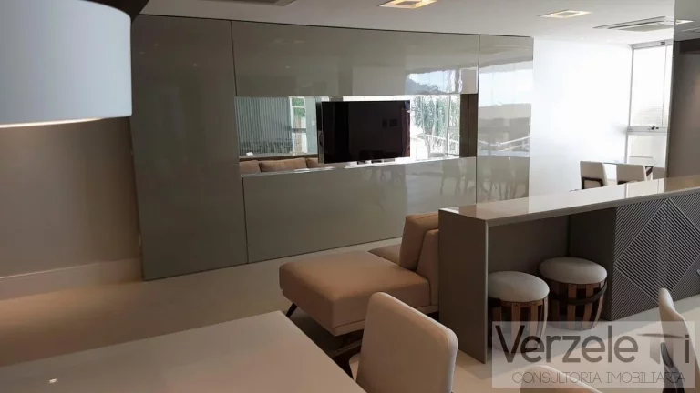 Imagem Frente ao Mar para Venda em Balneário Camboriú / SC no bairro Centro