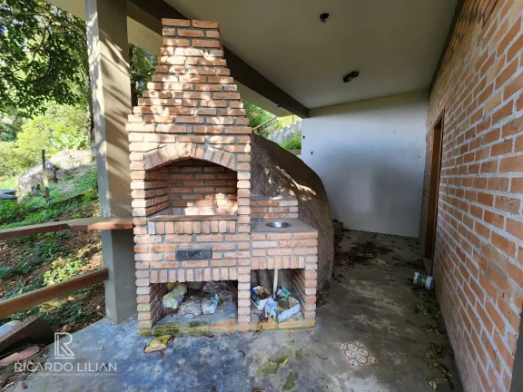 Imagem Chalé na montanha com acabamento rustico, muita paz e ar puro para a sua familia