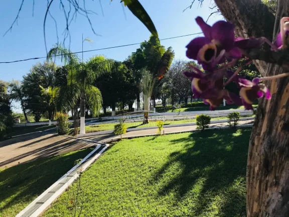 Imagem Chácara 5.000M², (terreno 48.000m² para outros Projetos) PLANA com 2 Casas Germinada idêntica com 3 Quartos Cada casa (todos suítes) 2 Salas, Salão de festas completo, Piscinas, em Laranjal Paulista-SP