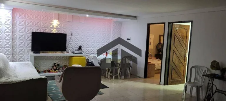 Imagem Casa de 5 quartos à venda, localizada na Encruzilhada - Recife/Pernambuco.