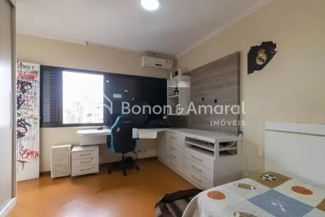 Imagem Apartamento com 3 Quartos à venda na Vila Itapura em Campinas - SP.

Lindo e amplo imóvel à venda...