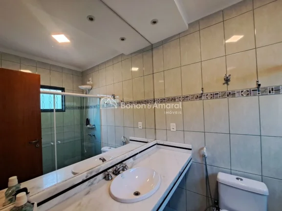 Imagem Excelente imóvel totalmente reformado, localizada em um dos pontos mais interessantes do bairro, co...