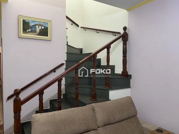 Imagem Sobrado com 3 dormitórios para alugar, 306 m² por R$ 6.703,00/mês - Parque Renato Maia - Guarulhos/SP