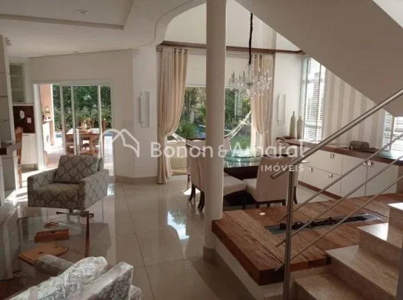 Imagem Linda e espaçosa casa com 308 m² de área construída. A residência possui 4 quartos (todos com a...