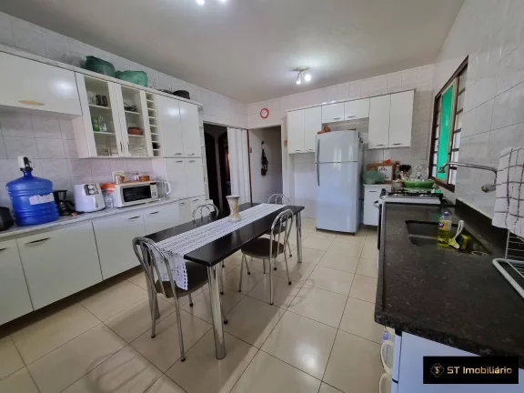 Imagem Chácara à venda com ótima localização em Atibaia - R$800.000!